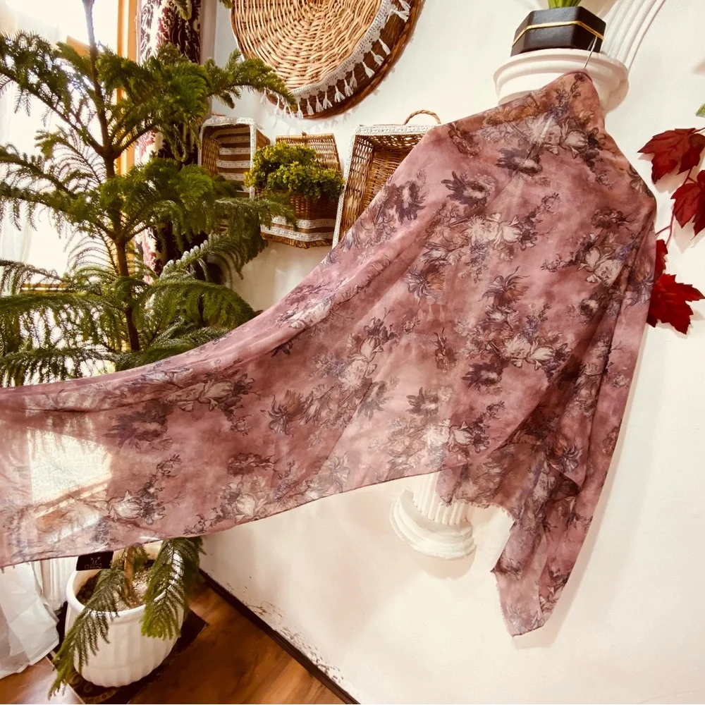 AUTHENTIC SILK IMPORTED SCARF - Picture 3 of 3